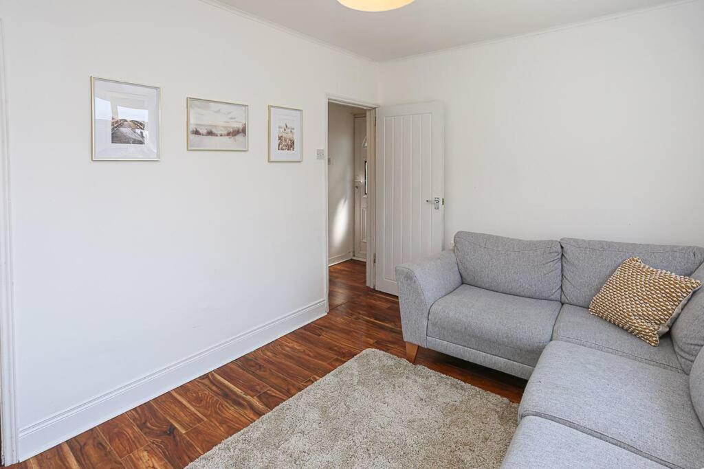 2 Bedroom House In Belfast With Garden Esterno foto
